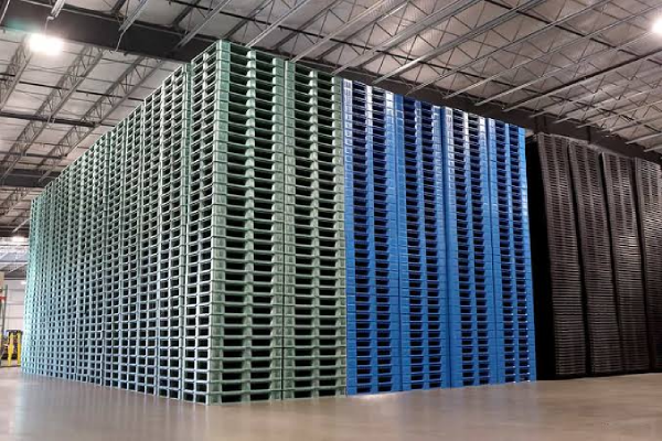 wooden & plastic pallets supplies